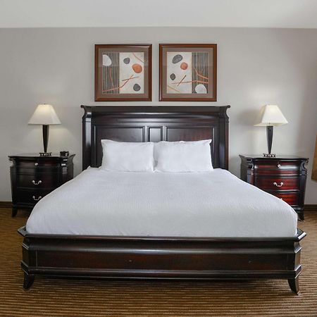 Coast Weyburn Hotel Luaran gambar