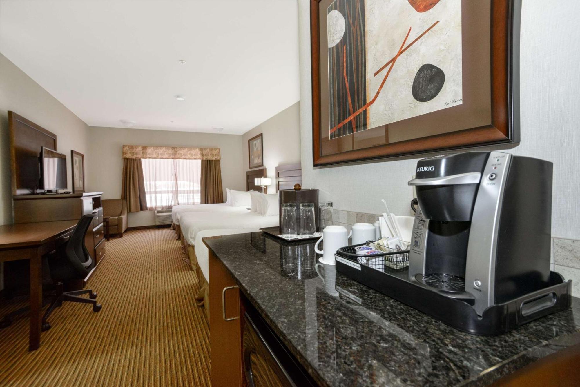Coast Weyburn Hotel Luaran gambar