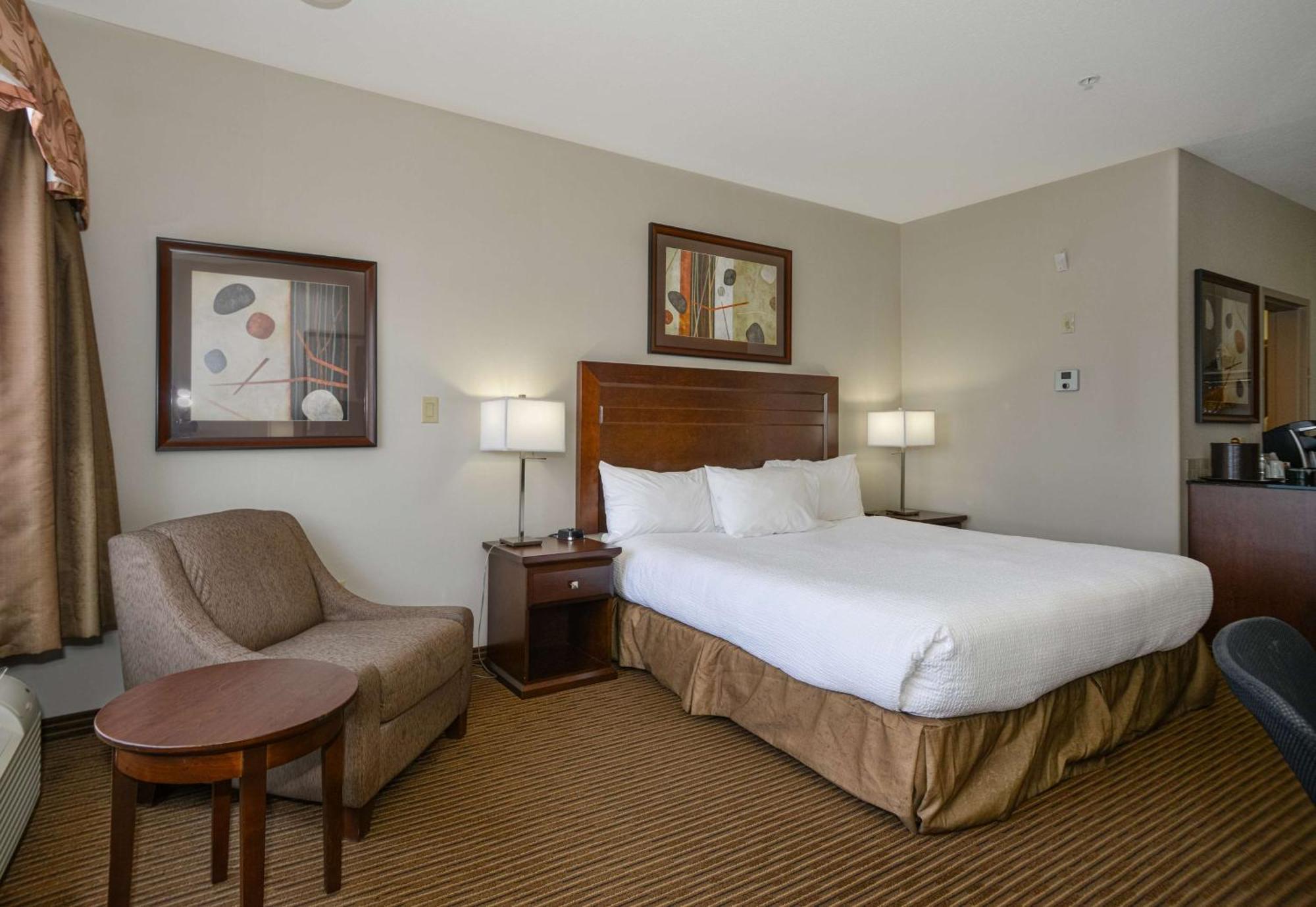 Coast Weyburn Hotel Luaran gambar