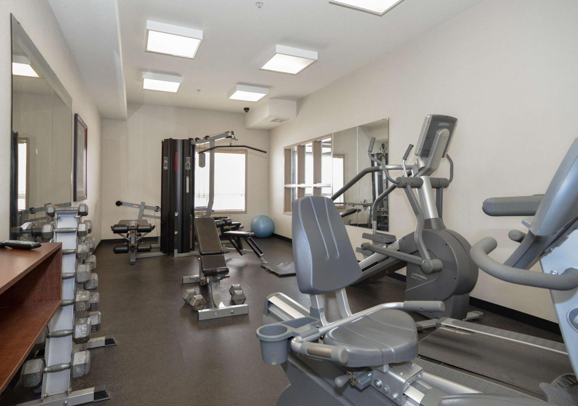 Coast Weyburn Hotel Luaran gambar