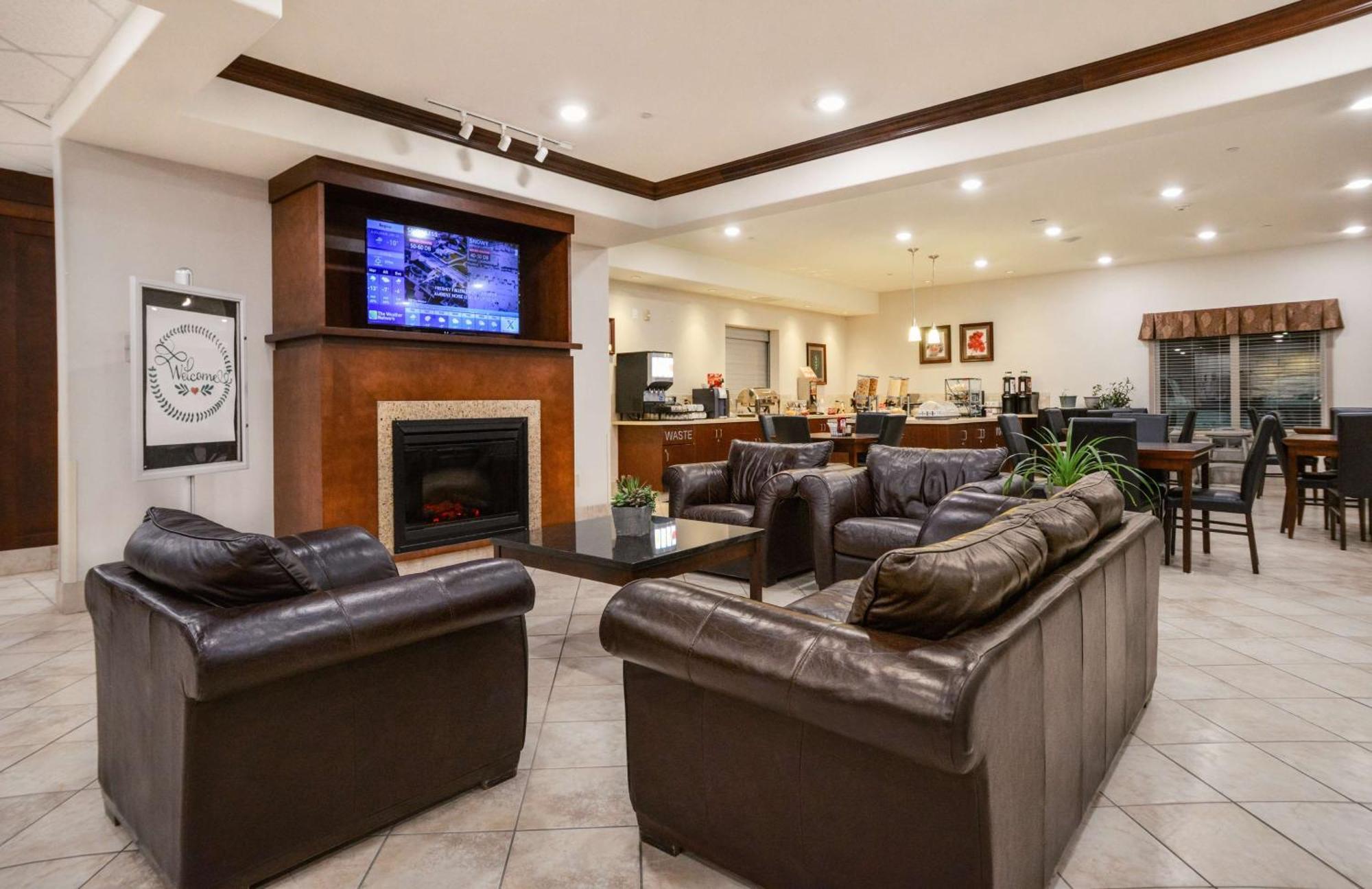 Coast Weyburn Hotel Luaran gambar
